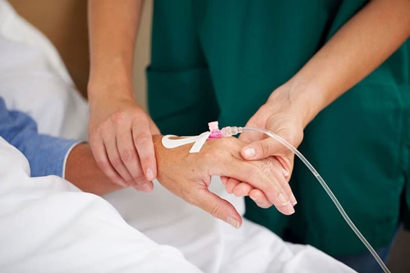 Động viên tinh thần cho bệnh nhân ung thư cũng rất quan trọng