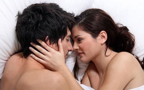 Viêm tinh hoàn có quan hệ được không?