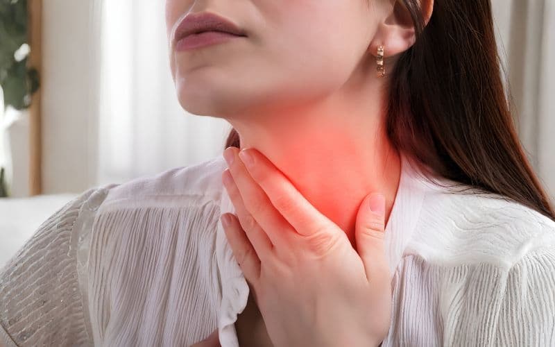 Khó nuốt là một trong những biểu hiện bệnh ung thư thực quản thường gặp