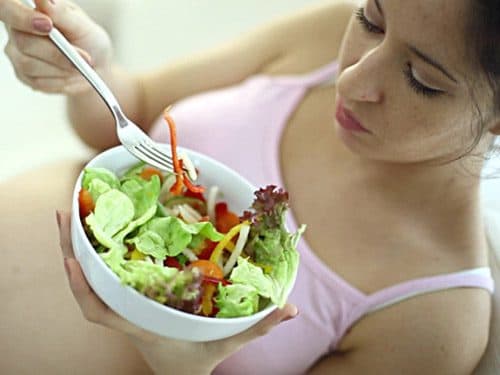 Người bệnh cần chú ý ăn uống đúng cách sẽ giúp cải thiện dần tình trạng sức khỏe