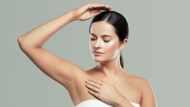 Xuất hiện hạch ở nách: dấu hiệu ung thư vú không nên bỏ qua