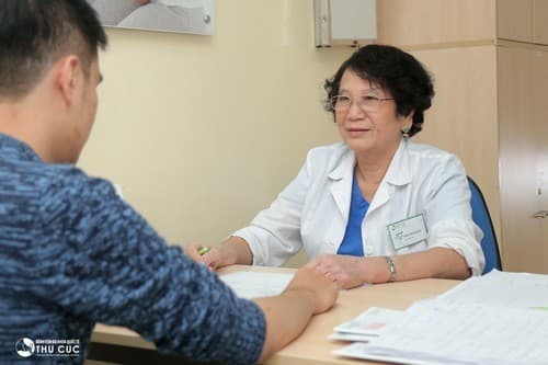 Viêm tinh hoàn không tự khỏi, ngay khi có dấu hiệu cần đi thăm khám để được bác sĩ chỉ định phương pháp điều trị thích hợp. 