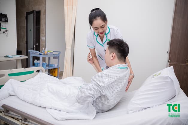 Chế độ chăm sóc đóng vai trò quan trọng giúp người bệnh phục hồi sau mổ ruột thừa