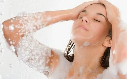 Nên vệ sinh cơ thể và giữ vệ sinh vùng hậu môn hàng ngày