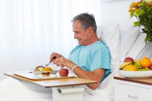 Tăng cường các thực phẩm giàu dinh dưỡng, giàu vitamin giúp cơ thể khỏe mạnh, mau lành bệnh