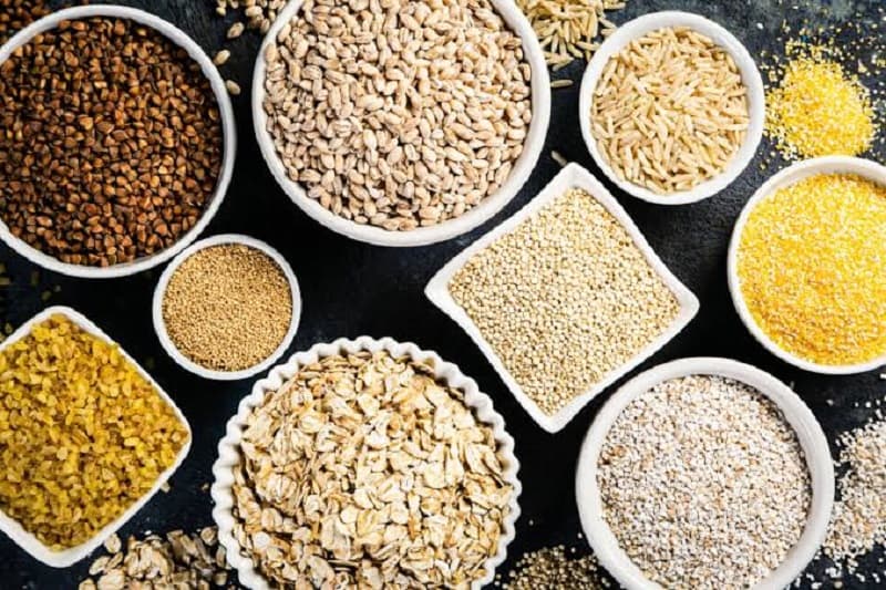 Các loại ngũ cốc nguyên chất cung cấp carbohydrate và nhiều chất dinh dưỡng, bao gồm các chất chống oxy hóa