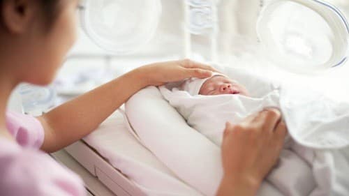 Lựa chọn bệnh viện để đăng ký dịch vụ sinh đẻ rất quan trọng với mẹ bầu.