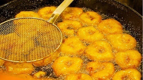 Các món chiên rán không tốt cho bà mẹ đang cho con bú, chúng có hàm lượng calo cao lại ít chất dinh dưỡng.