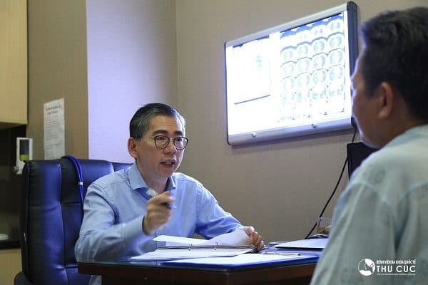 Bệnh viện Thu Cúc hợp tác với đội ngũ bác sĩ chuyên môn giỏi từ Singapore trong xây dựng phác đồ điều trị ung thư