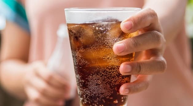 cách tránh Đầy hơi sau khi uống coca