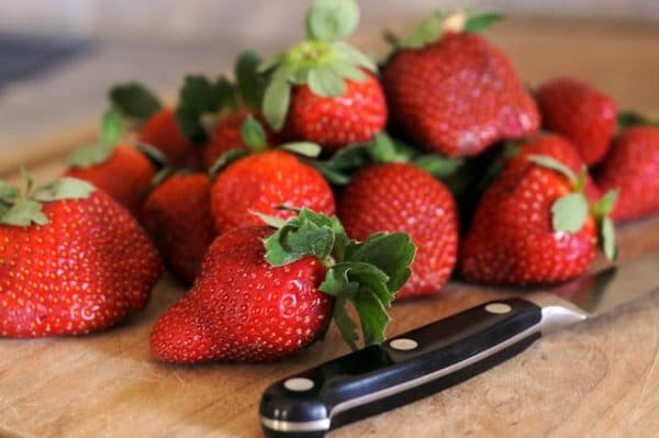 Các loại quả mọng giàu chất chống oxy hóa hỗ trợ tốt cho chức năng tuyến giáp và giải độc những tác nhân có hại gây cản trở tuyến giáp