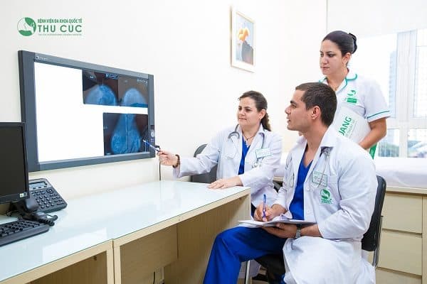 bệnh viện Đa khoa Quốc tế Thu Cúc có đội ngũ bác sĩ Quốc tế chuyên môn giỏi trực tiếp thăm khám