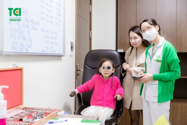 cách điều trị tật cận thị ở trẻ em