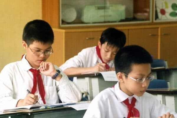 cách điều trị tật cận thị ở trẻ