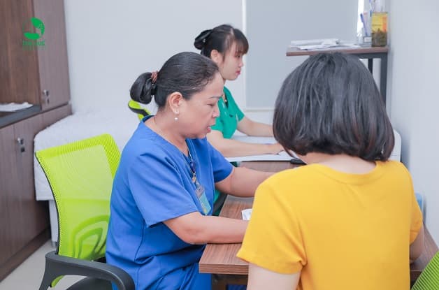 Chị em nên đi khám định kỳ