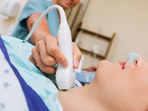 Khi thấy chỉ số Tg cao, cần làm thêm các xét nghiệm để xác định chính xác có phải ung thư tuyến giáp hay khôngSiêu âm tuyến giáp cho phép xác định u đặc hay nang