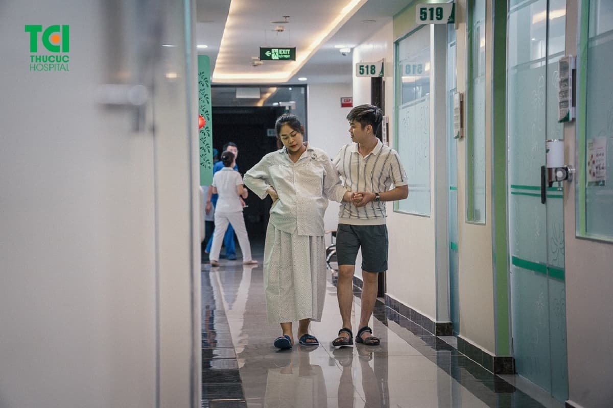 Xử trí tích cực giai đoạn 3 cuộc chuyển dạ đẻ