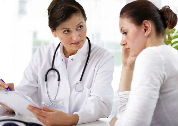 Bạn nên đến cơ sở chuyên khoa để thăm khám khi tình trạng đi tiểu nhiều lần nhưng ít kéo dài