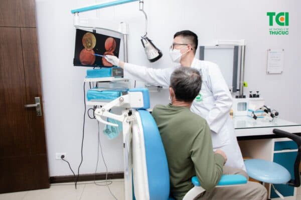 Chủ động thăm khám và điều trị viêm họng kịp thời để ngăn chặn biến chứng