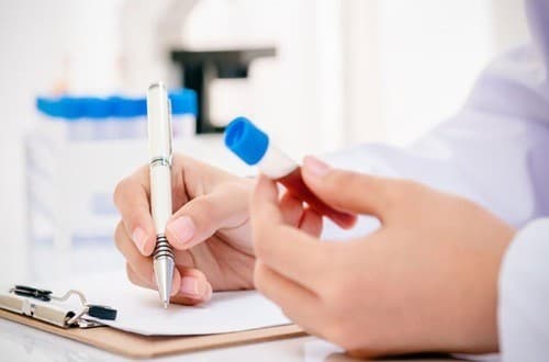 Thời gian nhận kết quả xét nghiệm máu sau 2-3 tiếng kể từ lúc lấy máu xét nghiệm