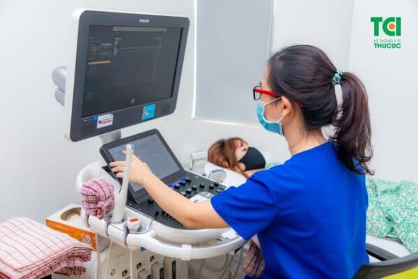 u nang buồng trứng có gây vô sinh không