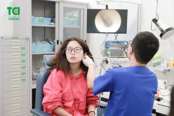 Thăm khám tai định kỳ để kiểm soát và phòng ngừa bệnh lý đúng cách