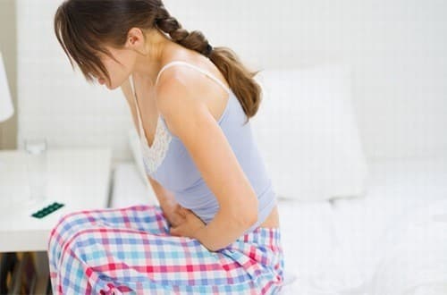 Táo bón kéo dài, đau chướng căng tức bụng là dấu hiệu cảnh báo bệnh phình đại tràng