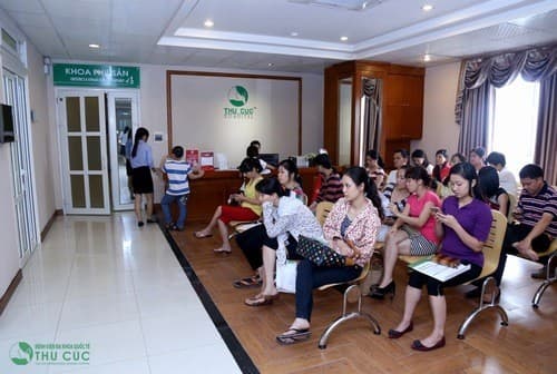 Đau xương mu ở chị em do nhiều nguyên nhân gây nên, cần tới bệnh viện thăm khám, và được bác sĩ chỉ định xử trí kịp thời.