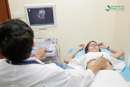 Khám bệnh, làm các xét nghiệm giúp bác sĩ tìm được chính xác nguyên nhân gây đầy hơi kéo dài