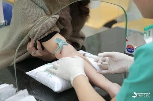 Các chẩn đoán có thể được chỉ định trong thai kỳ để phát hiện nguy cơ mắc hội chứng Edwards.