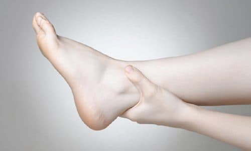 Sưng chân khi mang thai