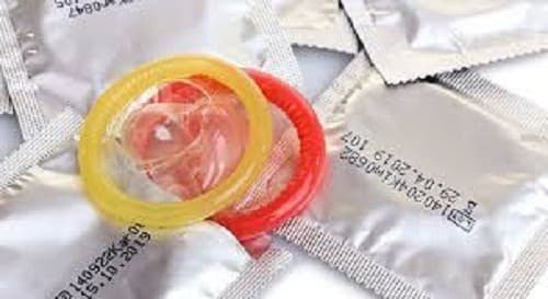 Viêm nhiễm lộ tuyến cổ tử cung do dùng bao cao su không có nguồn gốc