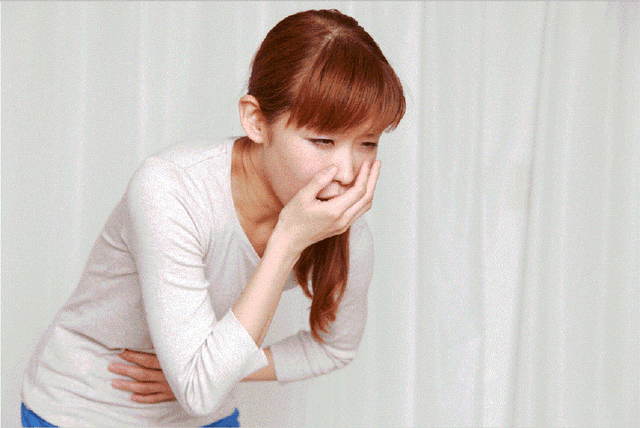Ăn xong buồn nôn có thể là dấu hiệu của bệnh gì?