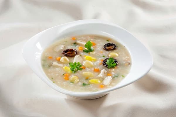 Cháo súp là những lựa chọn ưu tiên cho bệnh nhân sau phẫu thuật