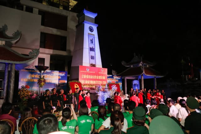 Công đoàn Bệnh viện Thu Cúc tổ chức “Lễ thắp nến tri ân