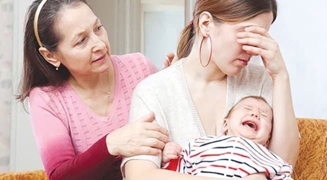 Suy nhược cơ thể, lo lắng, hoảng hốt,... sau sinh là dấu hiệu của bệnh trầm cảm