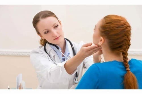 Thăm khám để được điều trị kịp thời hiệu quả, được các chuyên gia tư vấn chăm sóc đúng cách