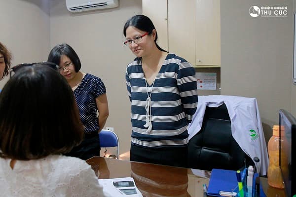 TS. BS See Hui Ti tư vấn điều trị ung thư tại Bệnh viện Thu Cúc