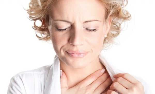 Nuốt nghẹn là một trong những triệu chứng thường gặp nhất ở bệnh nhân ung thư thực quản