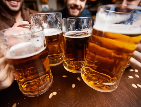 •Rượu bia gây ức chế sự tạo thành của lớp màng nhày, tăng tiết acid dịch vị làm mất cân bằng yếu tố bảo vệ và yếu tố tấn công dạ dày