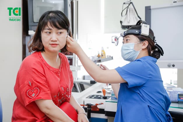 Thăm khám nhẹ nhàng, cẩn thận, chu đáo.