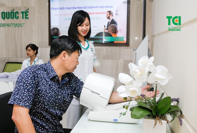 Khám sức khỏe định kỳ cho CBCNV Quận ủy Tây Hồ