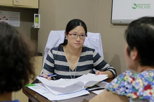TS. BS See Hui Ti tư vấn điều trị ung thư tại Bệnh viện Thu Cúc
