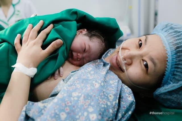 Đẻ mổ và đẻ thường cái nào tốt hơn?