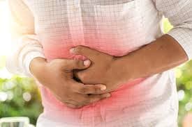 Đau, tức vùng thượng vị là triệu chứng điển hình của viêm trợt hang môn vị.