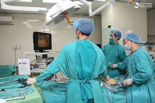 Mổ u nang buồng trứng là phương pháp an toàn và hiệu quả khi điều trị căn bệnh u nang buồng trứng