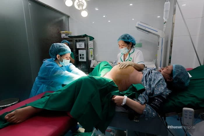 Đỡ đẻ thường ngôi chỏm tại Bệnh viện ĐKQT Thu Cúc