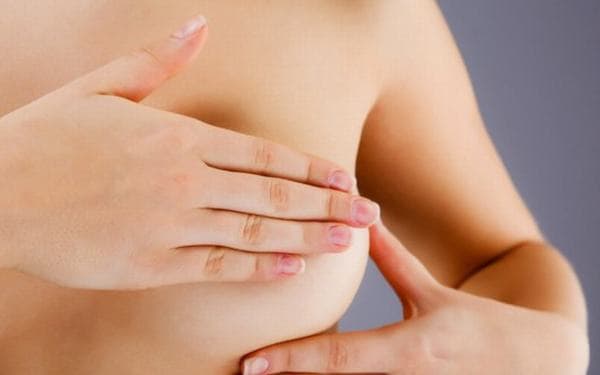 U nang vú có chuyển thành ung thư không là câu hỏi được nhiều người đặt ra