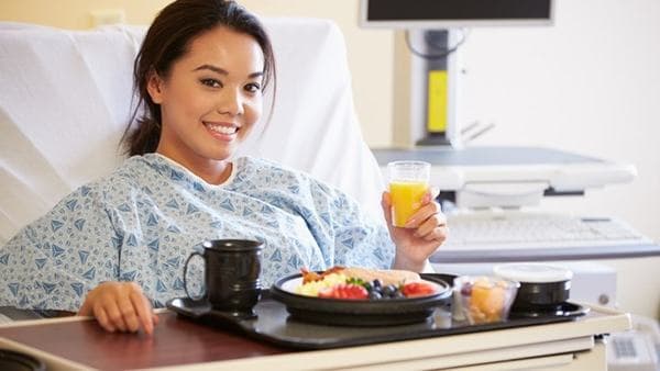 Người bệnh u nang tuyến vú nên chú ý ăn uống để hồi phục nhanh chóng sức khỏe