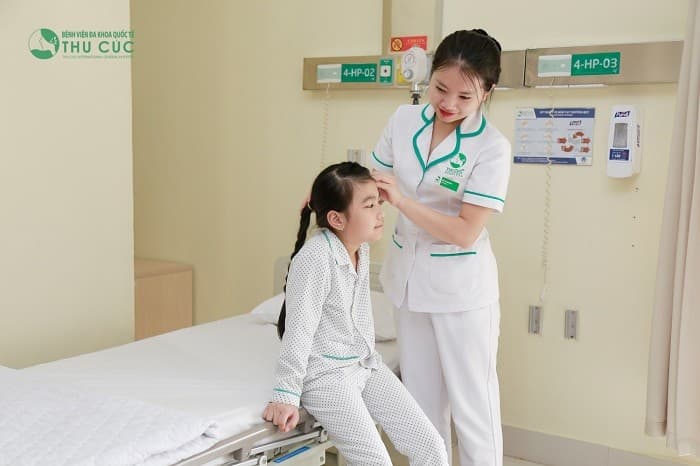 Trẻ được điều dưỡng chăm sóc chu đáo tại viện Thu Cúc